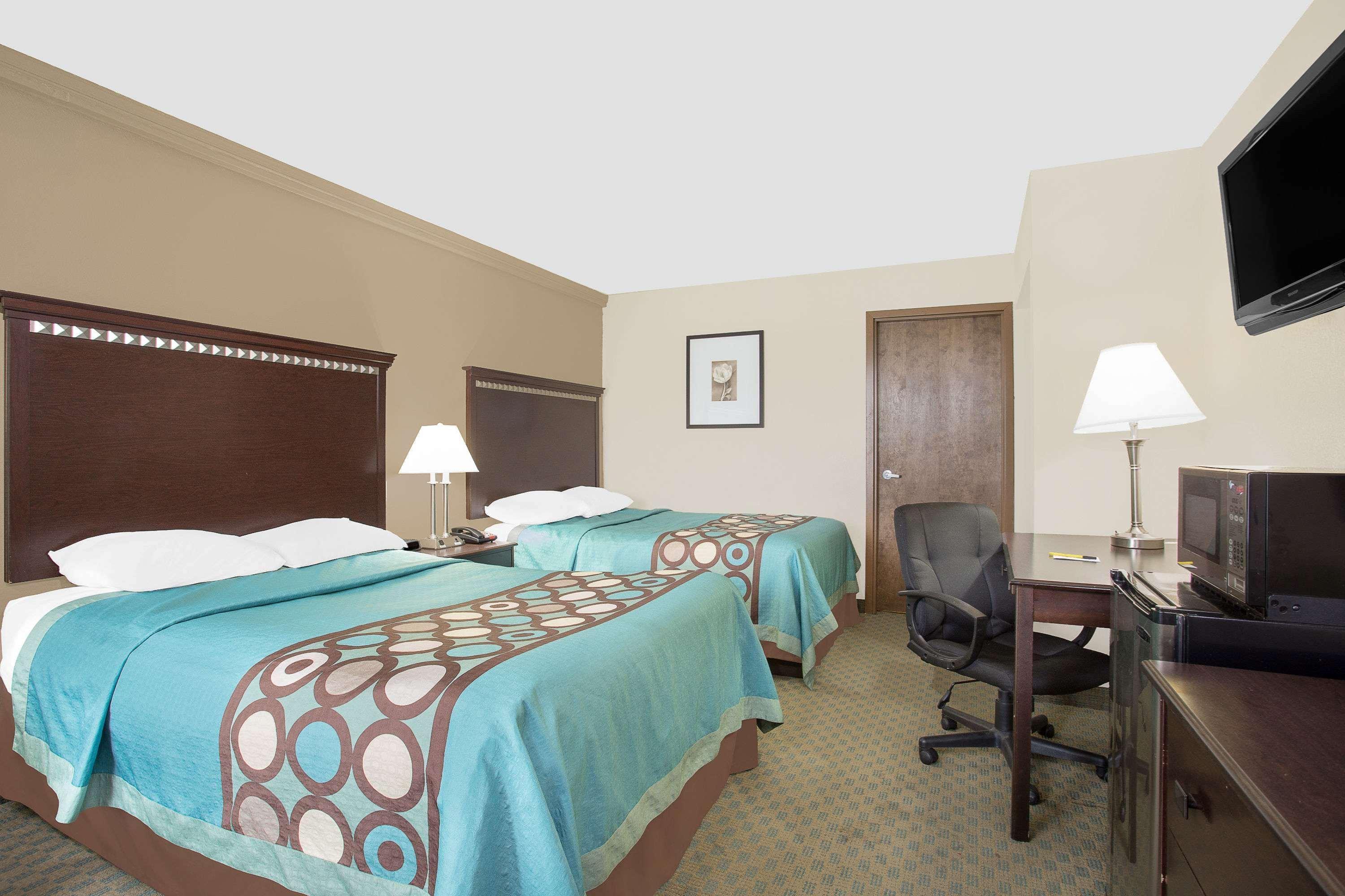 Super 8 By Wyndham Danville Exterior photo