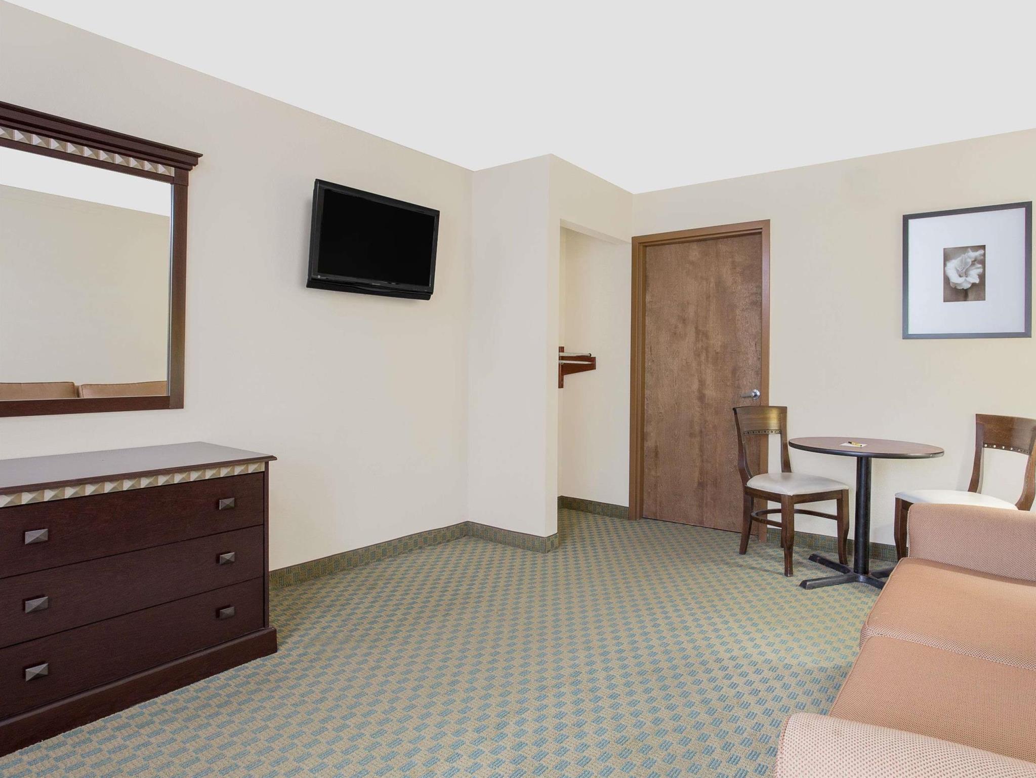 Super 8 By Wyndham Danville Exterior photo