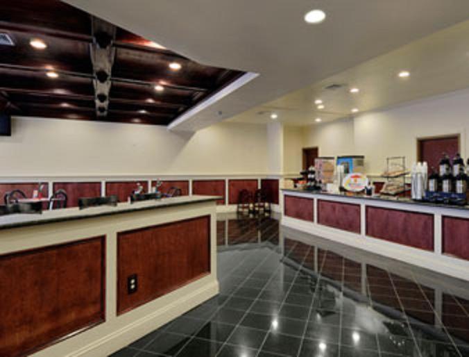 Super 8 By Wyndham Danville Restaurant photo
